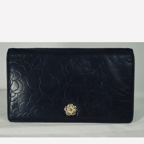 Chanel camellia black bifold wallet - Picture 3 of 8
